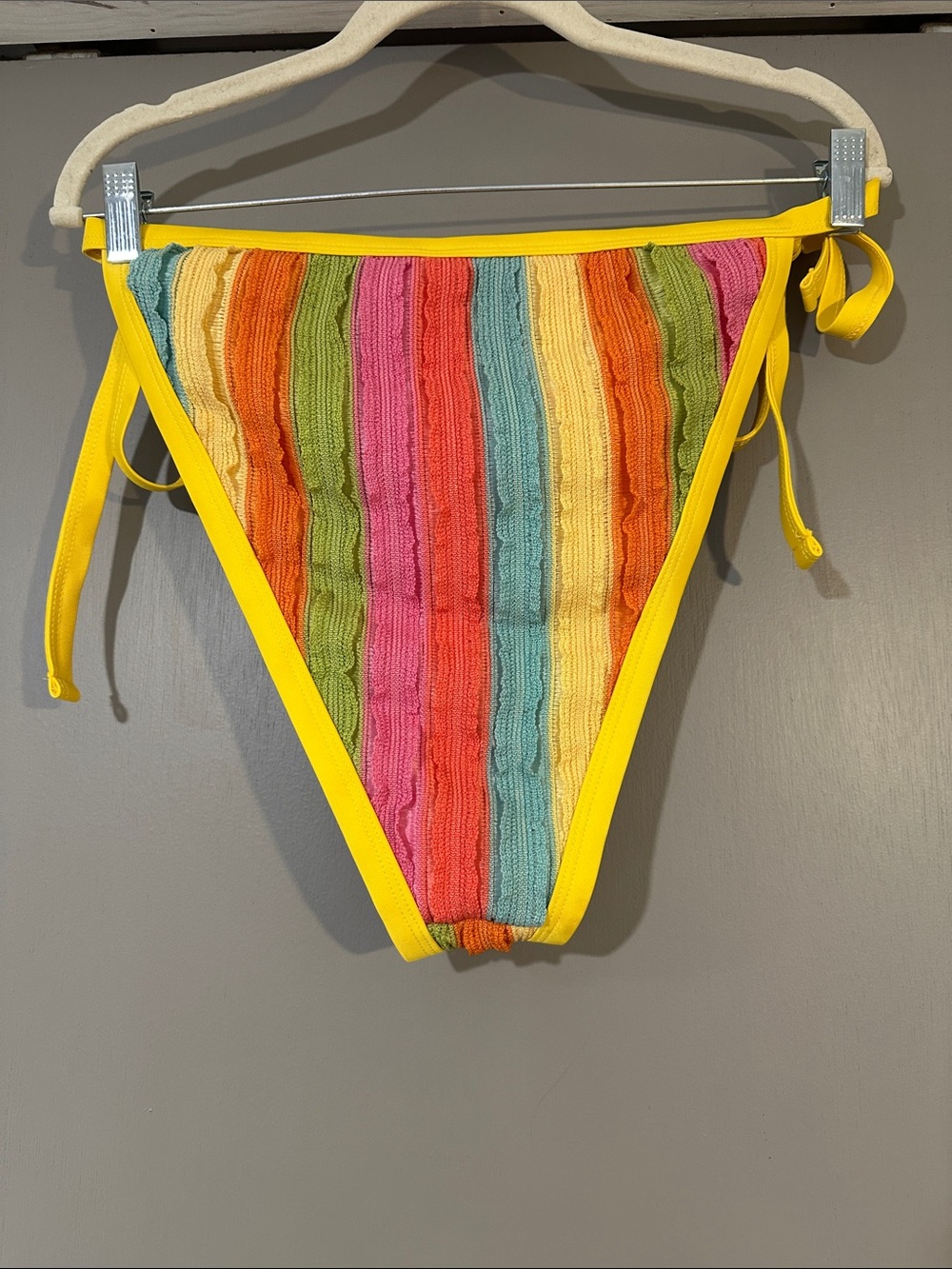 Rainbow Textured Two Piece Bikini Set Size 2XL Yellow Tie Side Swimwear Summer - Picture 5 of 9